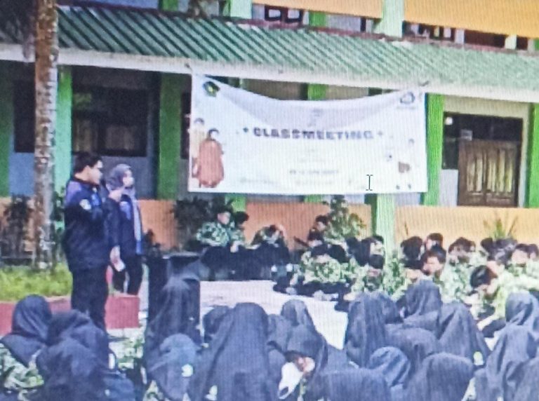 KEGIATAN IMPLEMENTASI PROGRAM BERBASIS PERKEMBANGAN MORAL DI MTS NEGERI 1 PONTIANAK